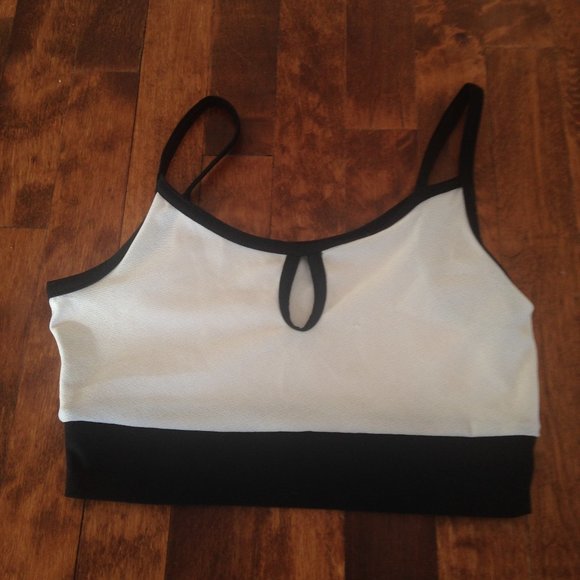 *5/$25* Peach Sheer Key Hole Crop Top - Picture 7 of 11